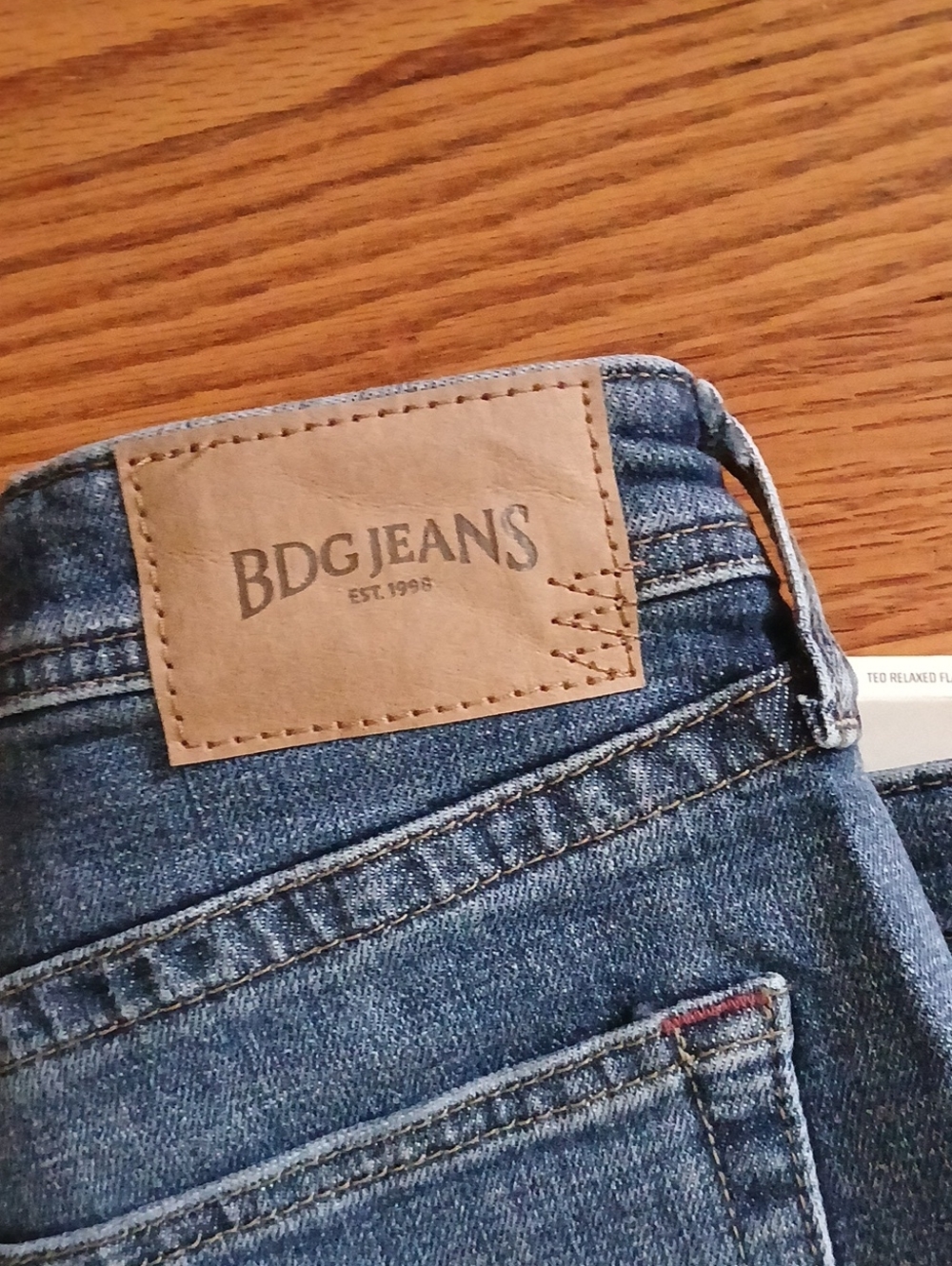 NWT BDG Teo Low-Rise Relaxed  Flare Leg Jeans Oxford Blue ■ Size 27 x 32 - Picture 7 of 15